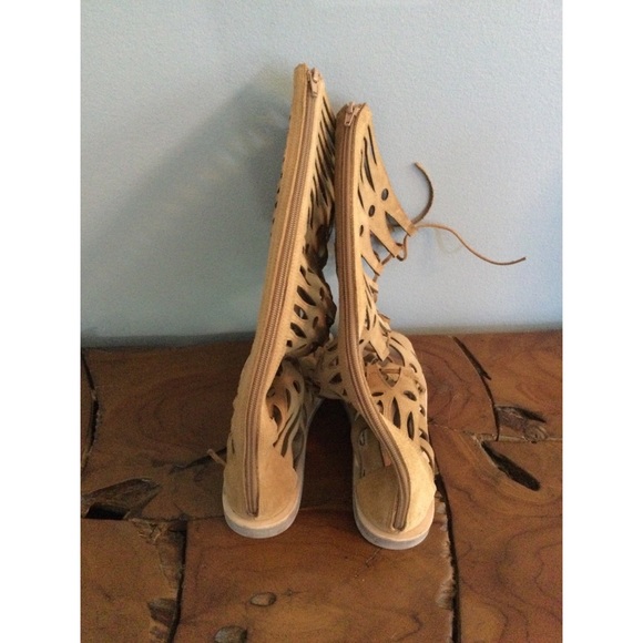 NEW Jeffrey Campbell Camel Suede Gladiator Sandals - Picture 7 of 8